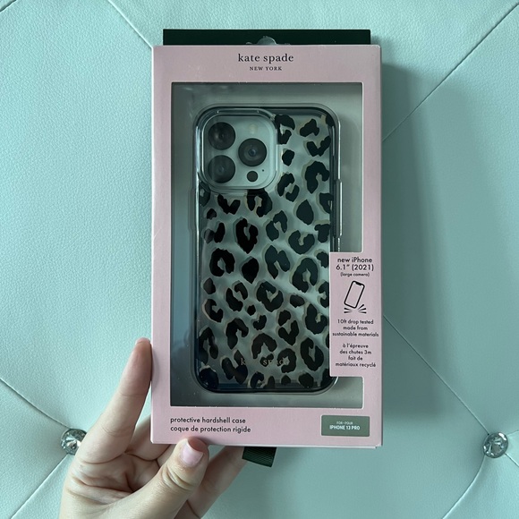 Kate Spade New York iPhone 13 Pro Case 🤎 - Picture 1 of 2